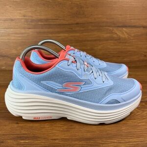 Skechers Women's Max Cushioning Lace Up Sneakers Endeavor Size 8.5 Running Shoes